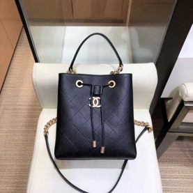 CHANEL 샤넬 토트&숄더백 봄신상 AS301812
