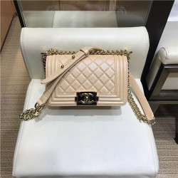 CHANEL 샤넬 보이백 20CM 신상 AS35588