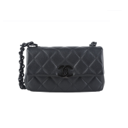 33위 CHANEL 샤넬 플랩백 AS2302 /신상