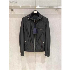 PRADA 프라다 삼각 바람막이