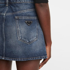 PRADA 프라다 백플레이트 데님 스커트 2COLOR