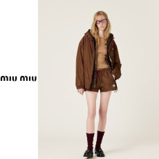 MIUMIU 미우미우 기능성 소재 후디 재킷 / 테크니터컬 패브릭 쇼츠 세트