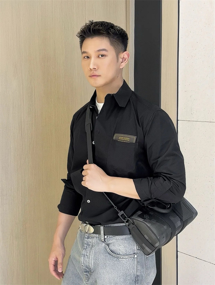LOUIS VUITTON 루이비통 키폴 반두리에 25 M14919