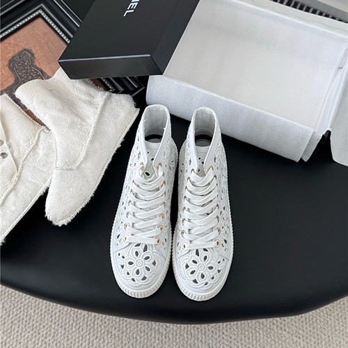 CHANEL 샤넬 여성용 스니커즈 C42404 2COLOR