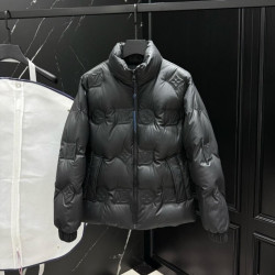 LOUIS VUITTON 루이비통  엠보 다운 패딩 자켓