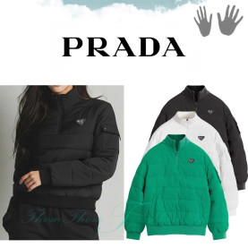 PRADA 프라다 하이넥 패딩 반집업