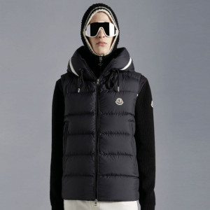MONCLER 몽클레어 카다마인 다운 패딩 베스트