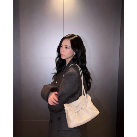 [에스파 카리나] PRADA 프라다 숄더백 1BG586