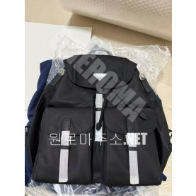 프라다 리나일론 백팩