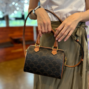 ●셀린느 스몰 보스턴 트리옹프 캔버스●