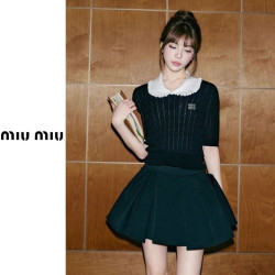 MIUMIU 미우미우 배색 프릴카라 니트 3COLOR