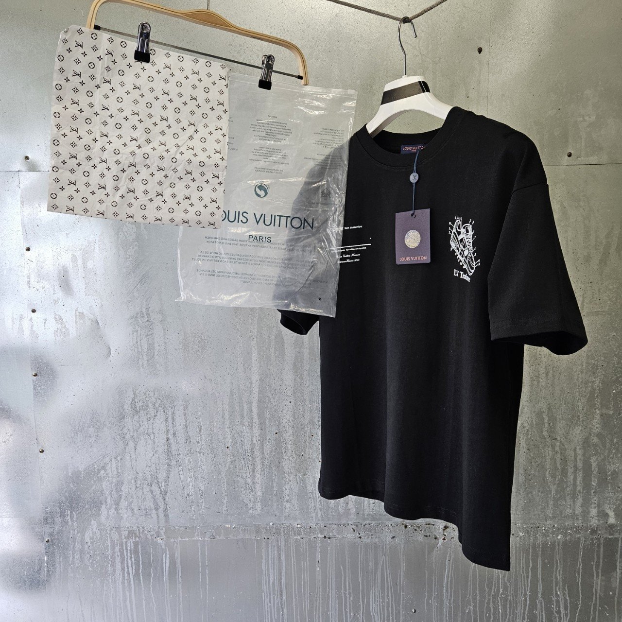 LOUIS VUITTON 루이비통 트레이너 티셔츠