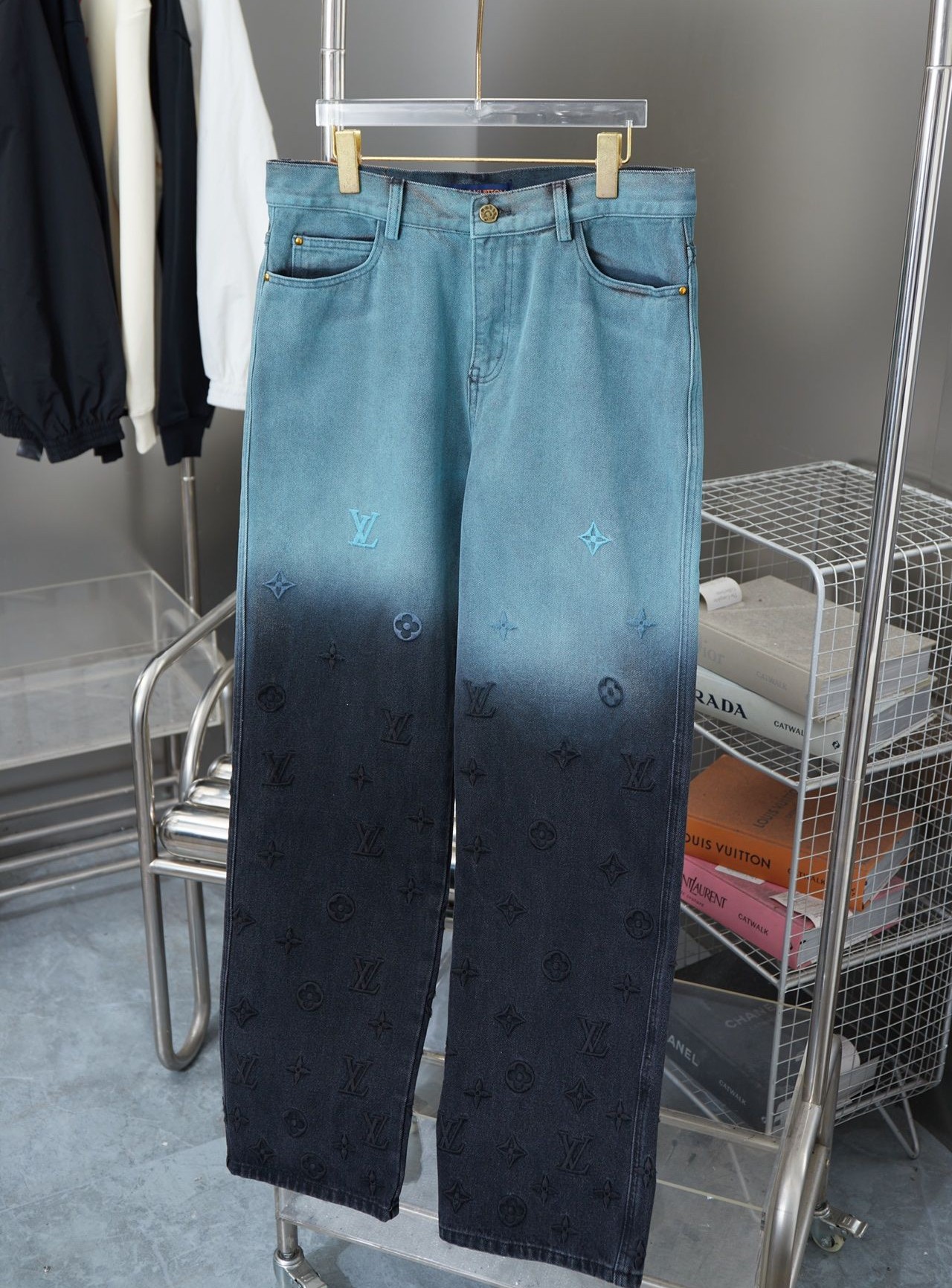 LOUIS VUITTON 루이비통 64260 모노그램 그라디언트 데님 자켓